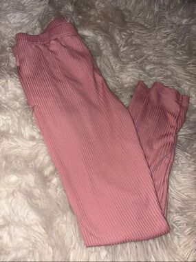 Ribbed Pink Leggings